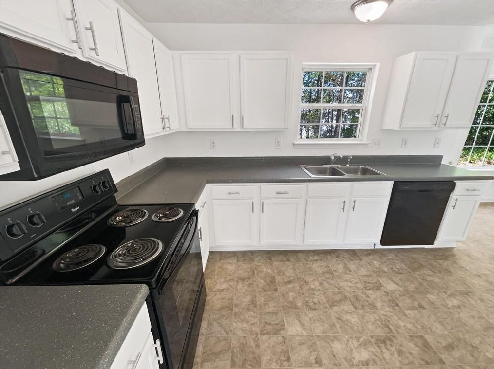 7058 Red Maple Ln, Lithonia GA 30058-2997 exterior