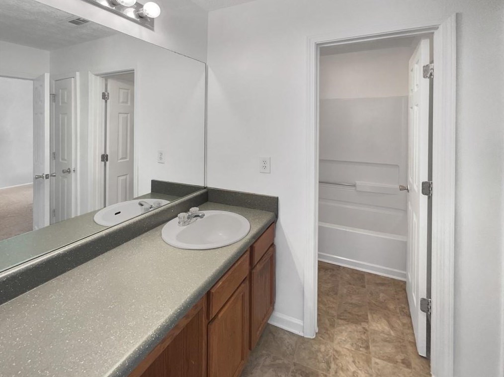 7058 Red Maple Ln, Lithonia GA 30058-2997 exterior