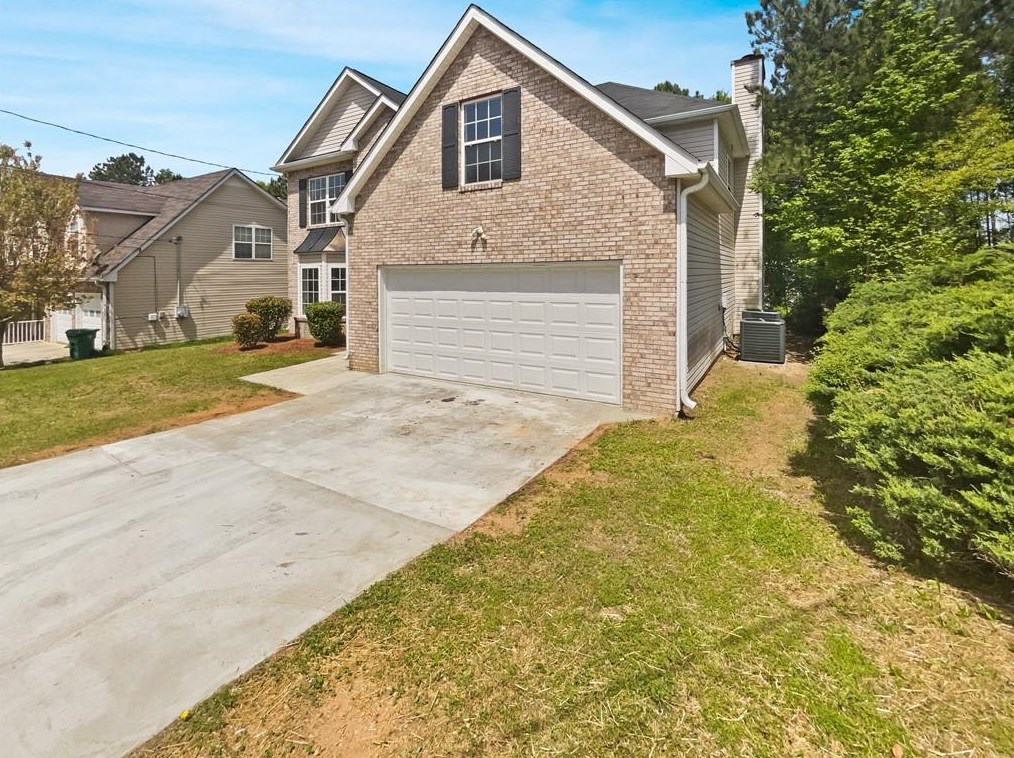 7058 Red Maple Ln, Lithonia GA 30058-2997 exterior