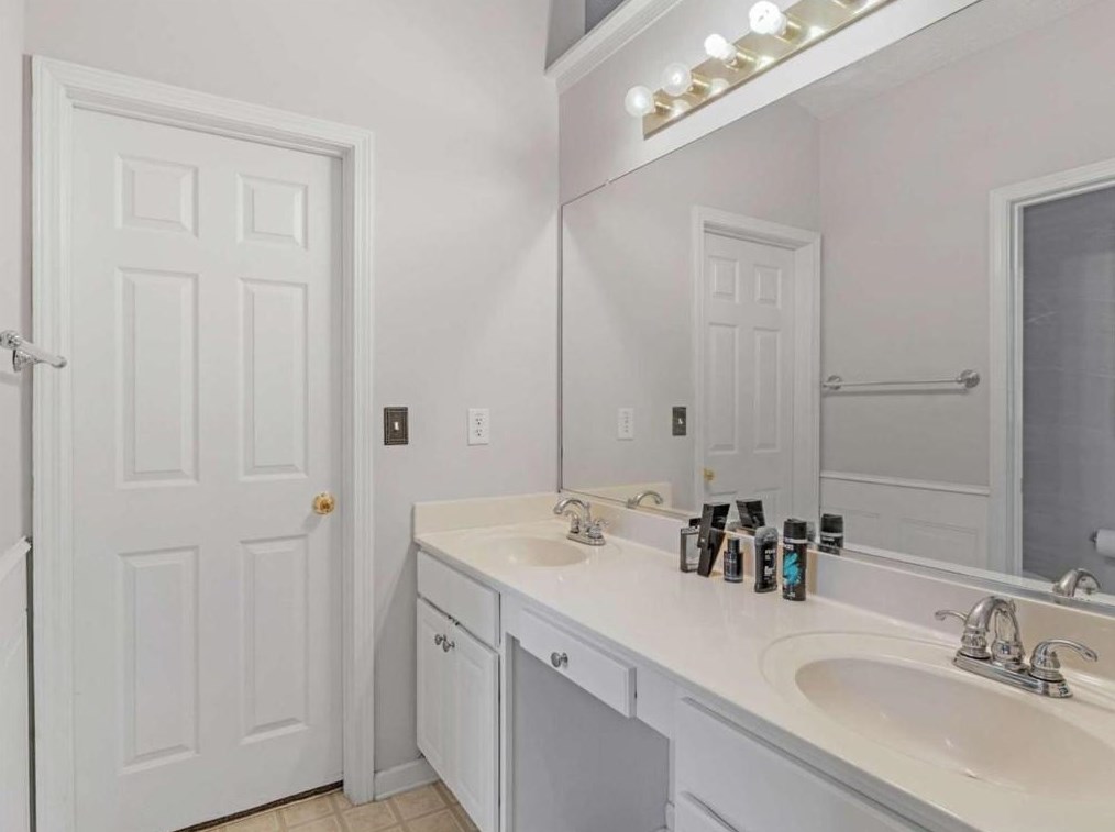 3182 Kings Bay Cir, Decatur GA  30034-7122 exterior