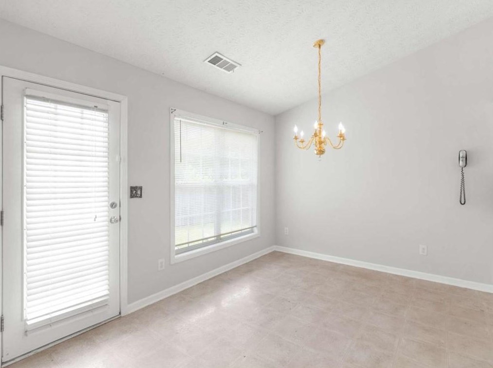 3182 Kings Bay Cir, Decatur GA  30034-7122 exterior