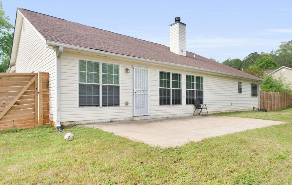 3182 Kings Bay Cir, Decatur GA  30034-7122 exterior