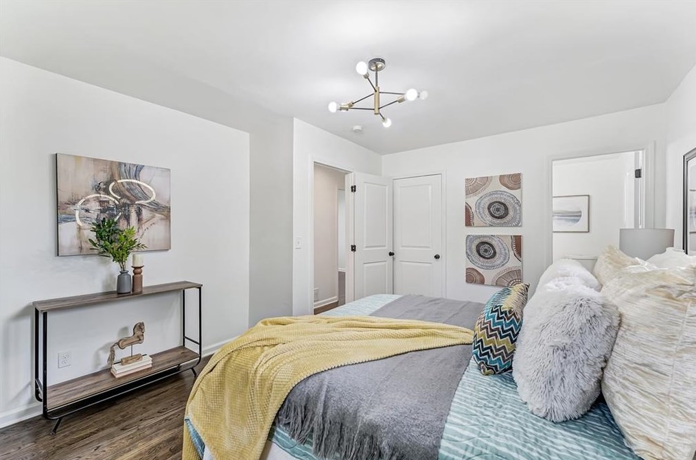 1646 Hollyhock Ter, Decatur GA  30032-4858 exterior