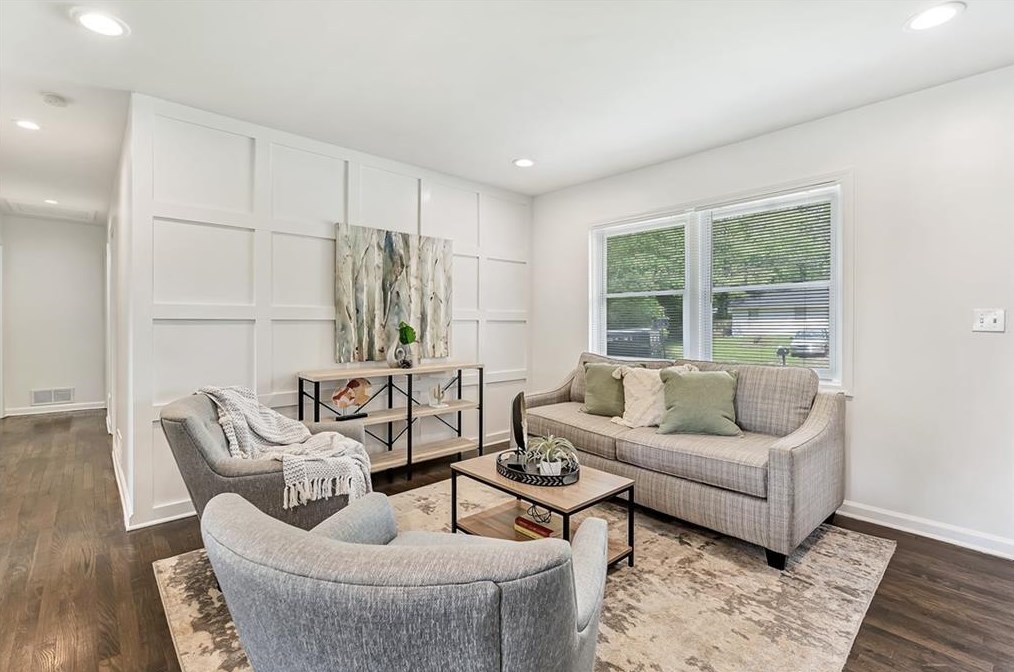 1646 Hollyhock Ter, Decatur GA  30032-4858 exterior