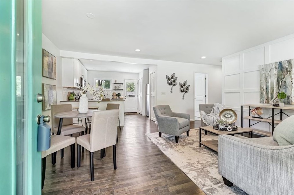 1646 Hollyhock Ter, Decatur GA  30032-4858 exterior