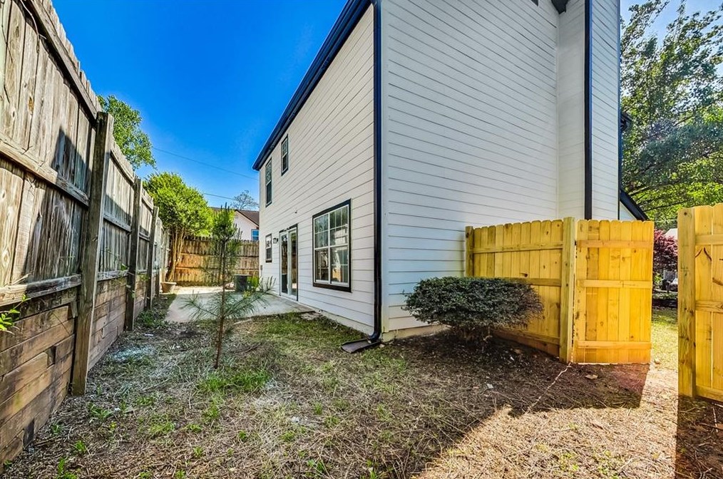 2326 Hampton Dr, Decatur GA  30035-3635 exterior
