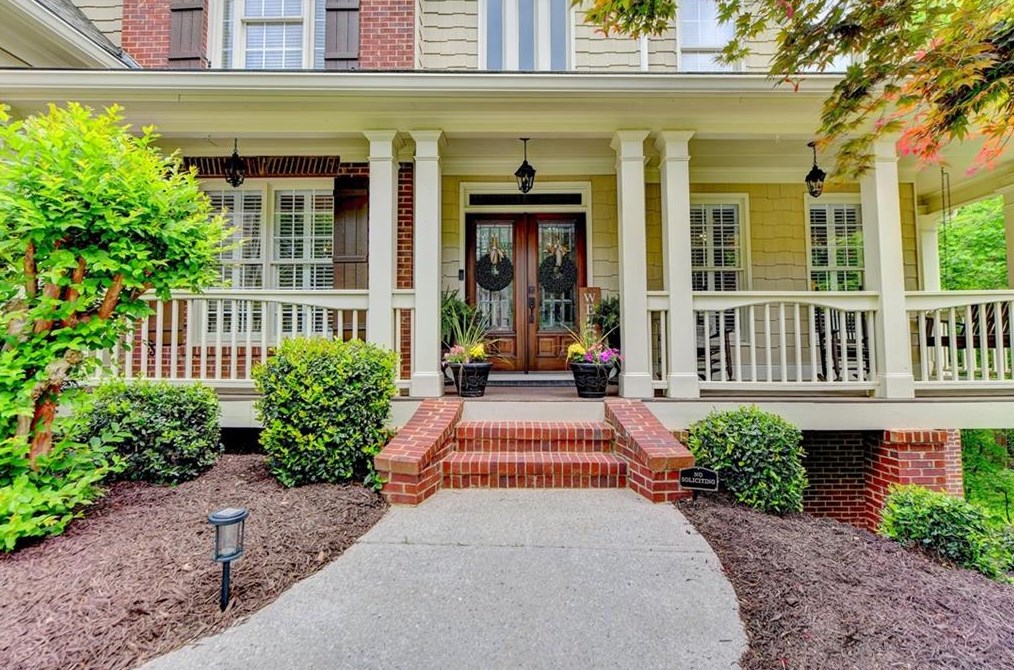 6059 Thunder Woods Trail, Buford, GA 30518