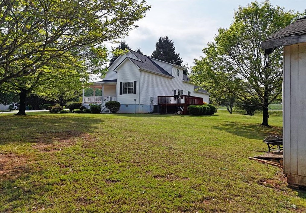 23 Huntingdon Dr, Cleveland GA  30528-3134 exterior