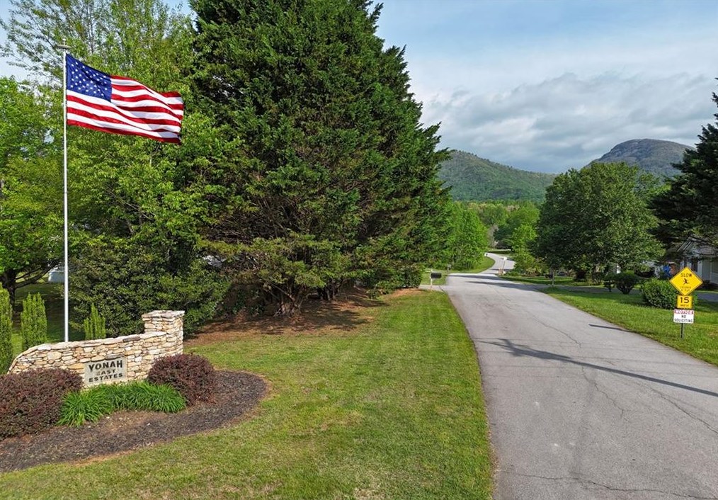 23 Huntingdon Dr, Cleveland GA  30528-3134 exterior
