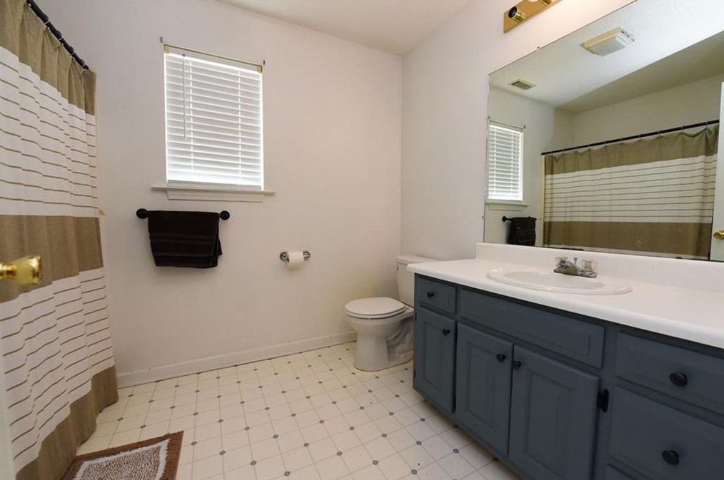 23 Huntingdon Dr, Cleveland GA  30528-3134 exterior