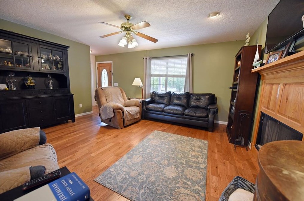 23 Huntingdon Dr, Cleveland GA  30528-3134 exterior