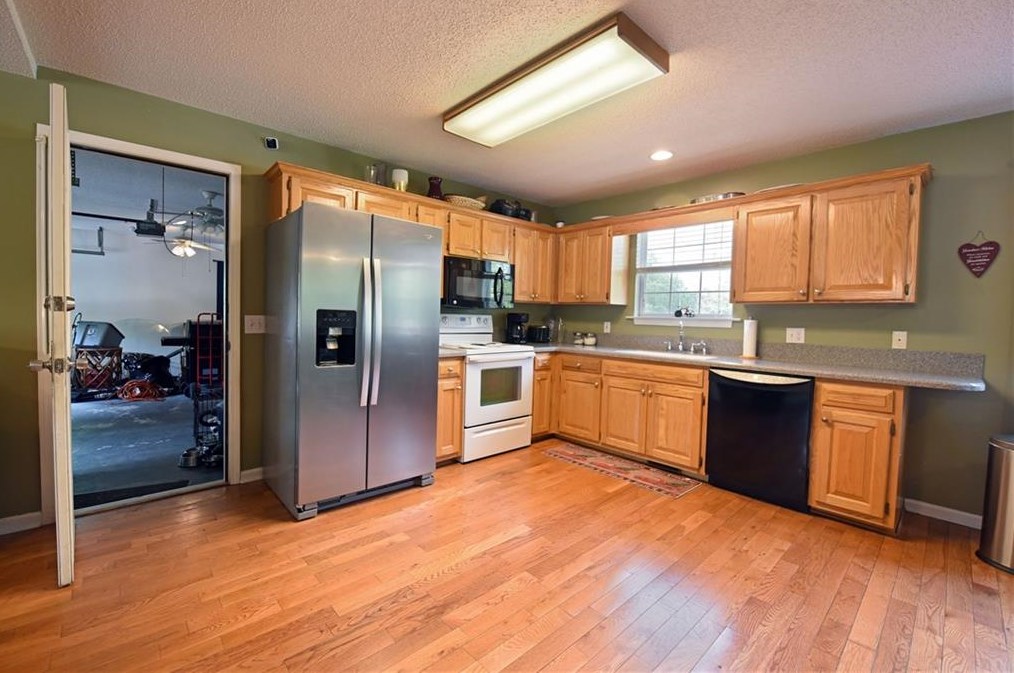 23 Huntingdon Dr, Cleveland GA  30528-3134 exterior