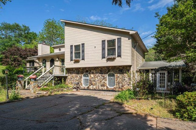 235 Rustic Rd, Stockbridge, GA 30281