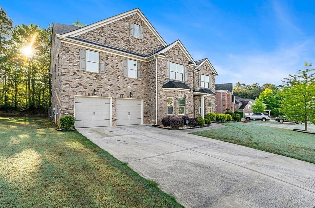 2059 Broadmoor Way, Fairburn, GA 30213-2698