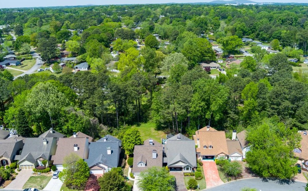 2298 Goodwood Blvd, Smyrna GA  30080-8207 exterior