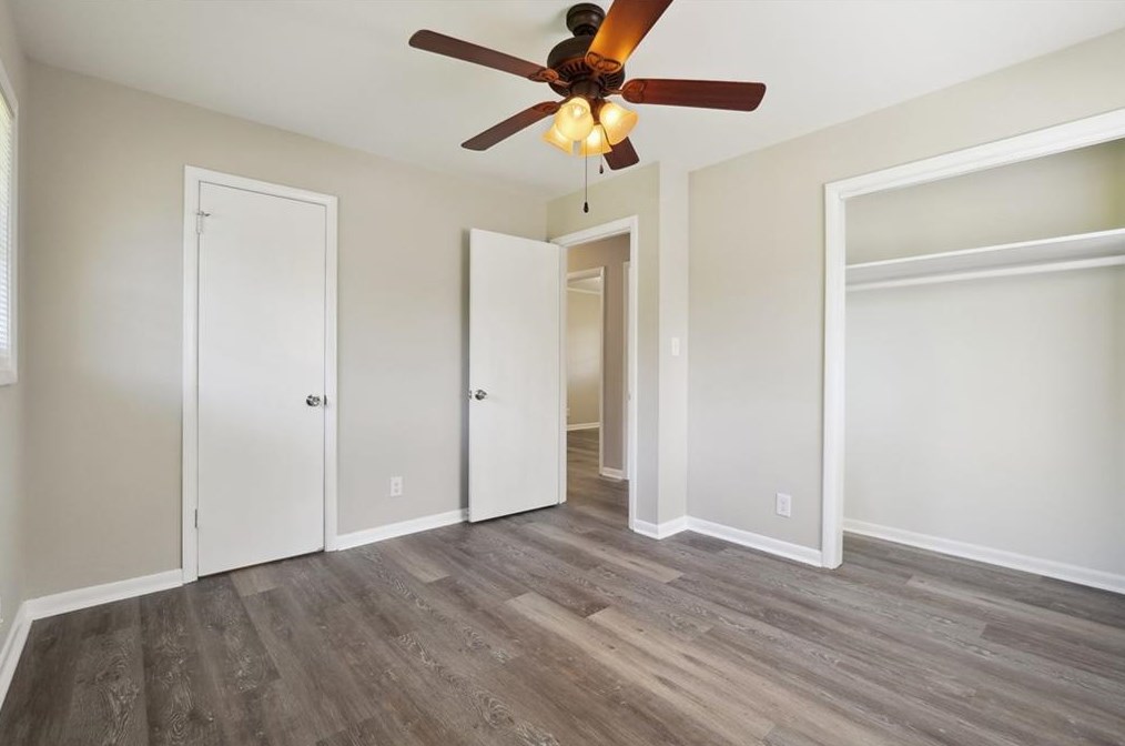 925 Meadow Rock Dr, Stone Mountain GA  30083-3503 exterior