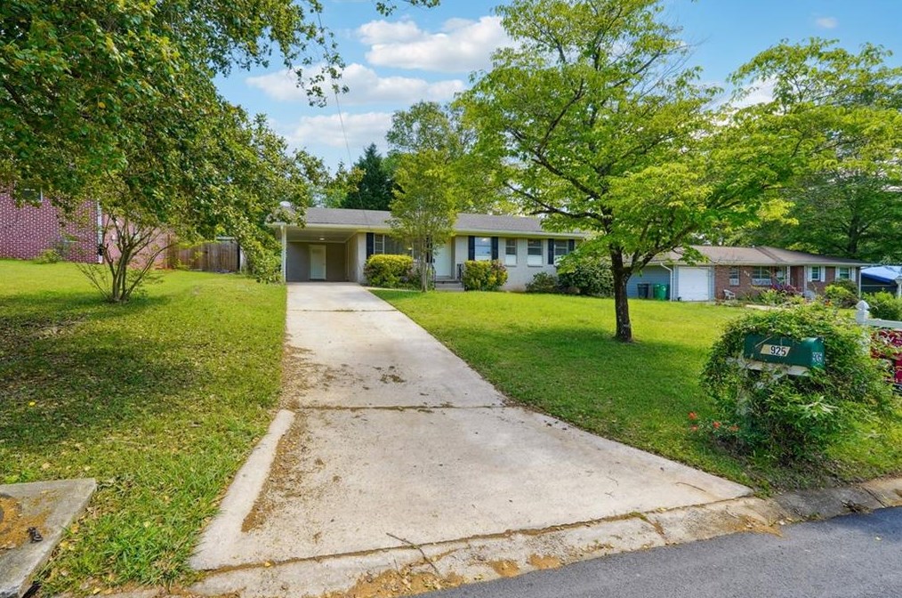 925 Meadow Rock Dr, Stone Mountain GA  30083-3503 exterior