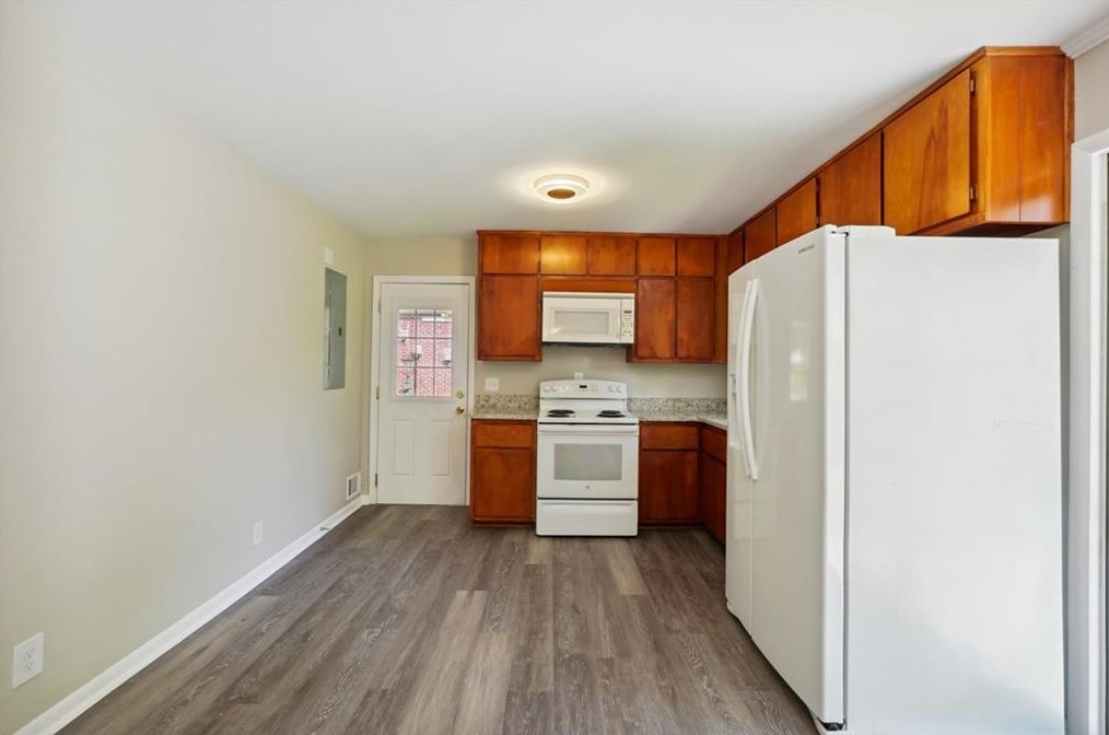 925 Meadow Rock Dr, Stone Mountain GA  30083-3503 exterior
