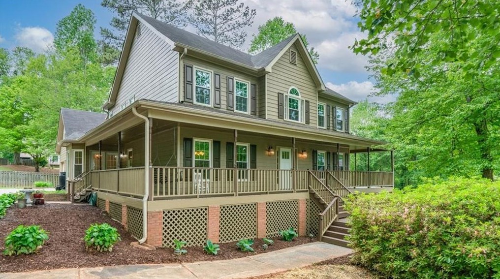 16 Henley Cir, Powder Springs, GA 30127