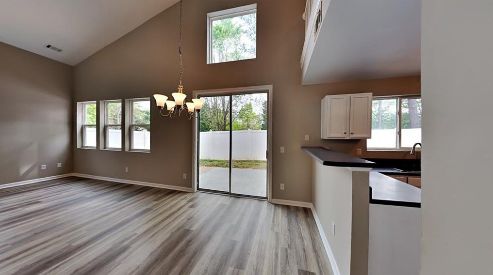101 Swanee Ln, Holly Springs, GA 30188