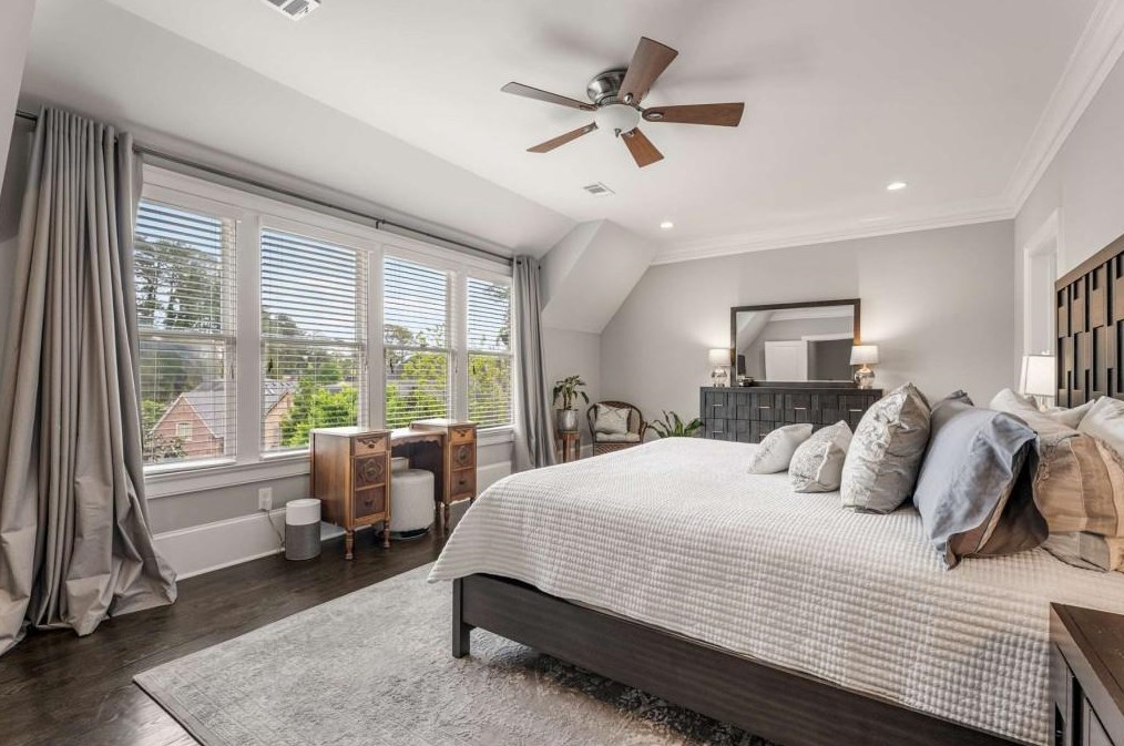 1743 Buckhead Ln, Atlanta GA 30324-6103 exterior