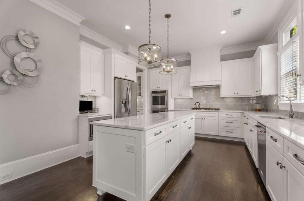 1743 Buckhead Ln, Atlanta GA 30324-6103 exterior