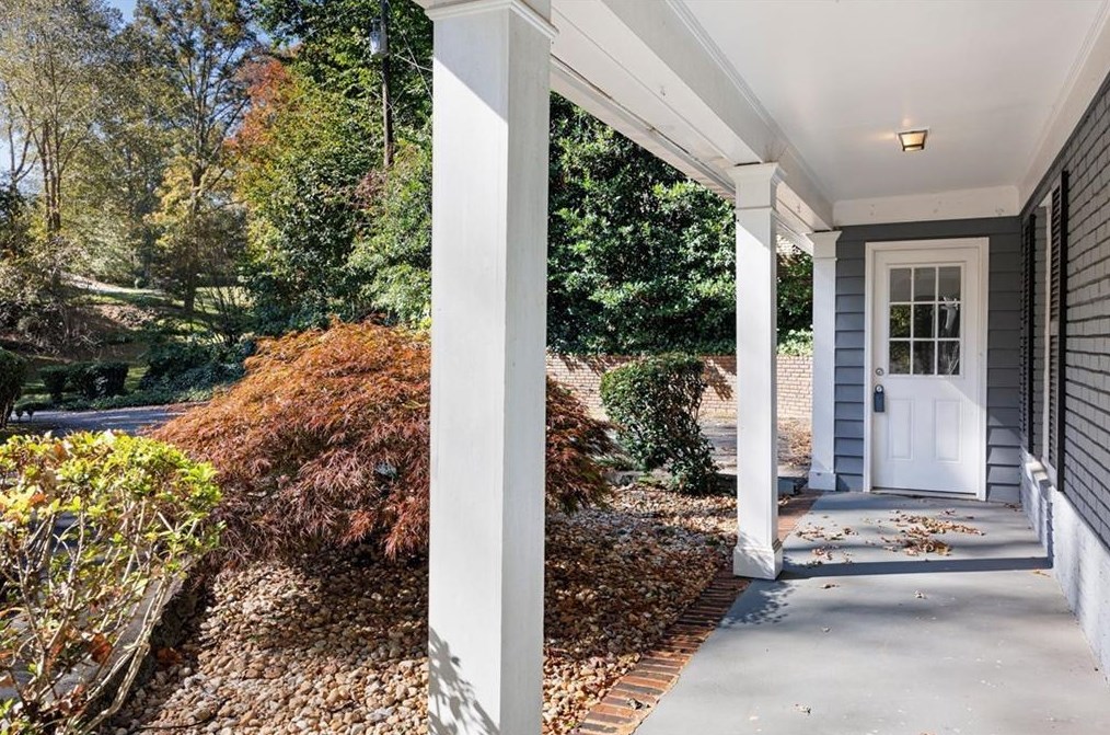 390 Highbrook Dr, Atlanta, GA 30342