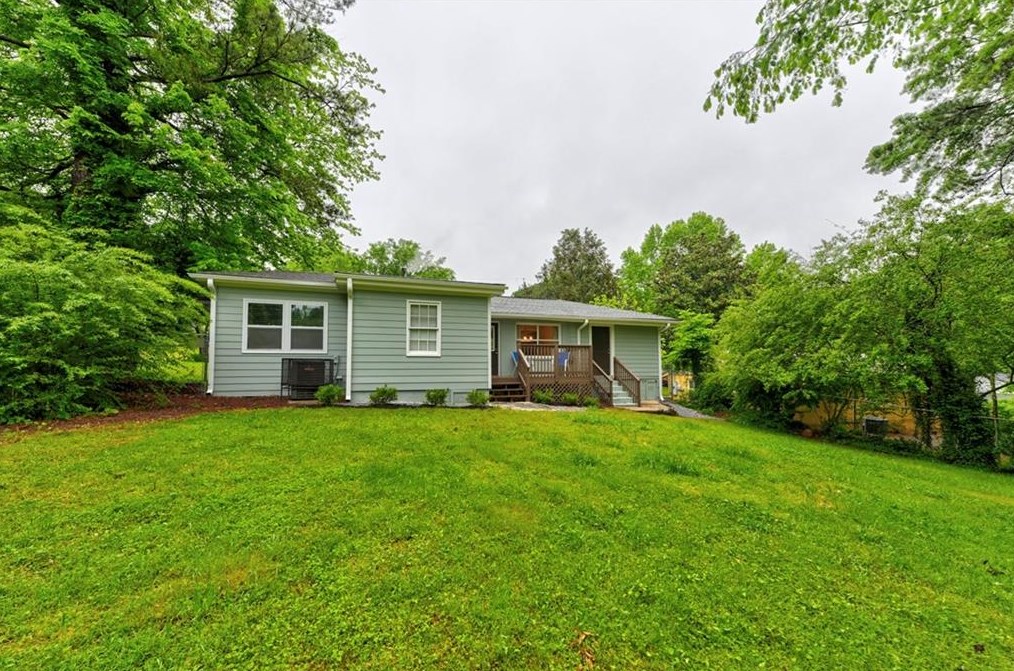 3461 Pinehill Dr, Decatur GA  30032-3032 exterior