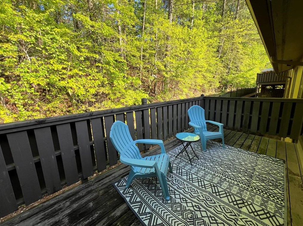 603 Woodcliff Dr, Atlanta GA  30350-3161 exterior