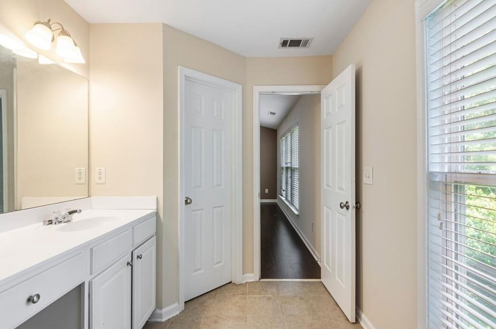 3242 Wellington Walk, Atlanta GA  30331-5453 exterior