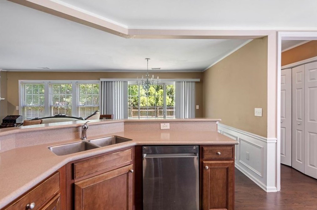3242 Wellington Walk, Atlanta GA  30331-5453 exterior