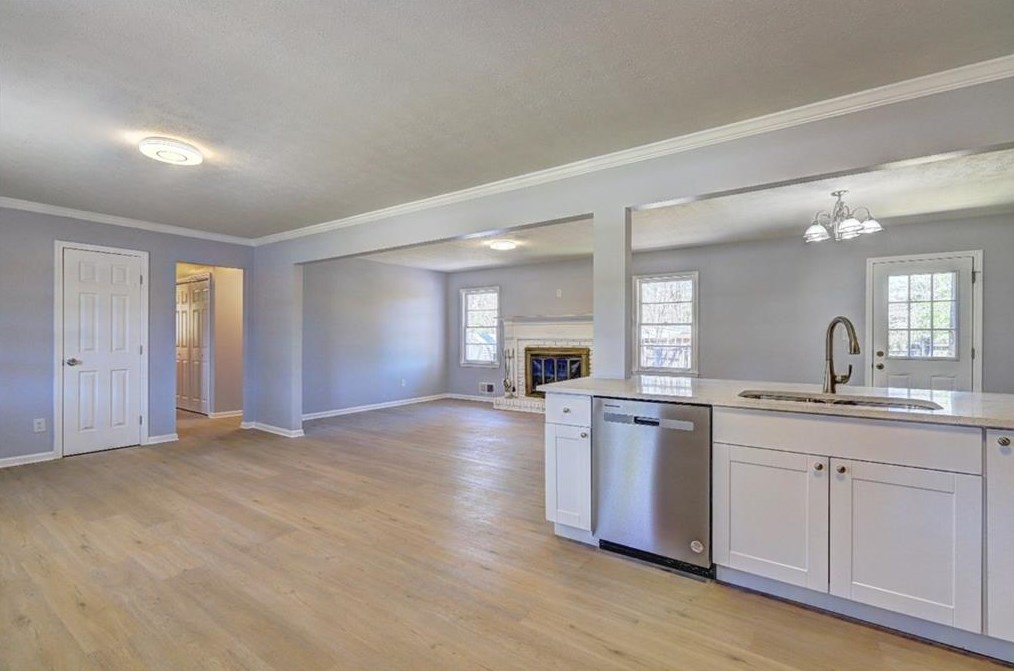469 Dogwood Dr, Lawrenceville, GA 30046-4741