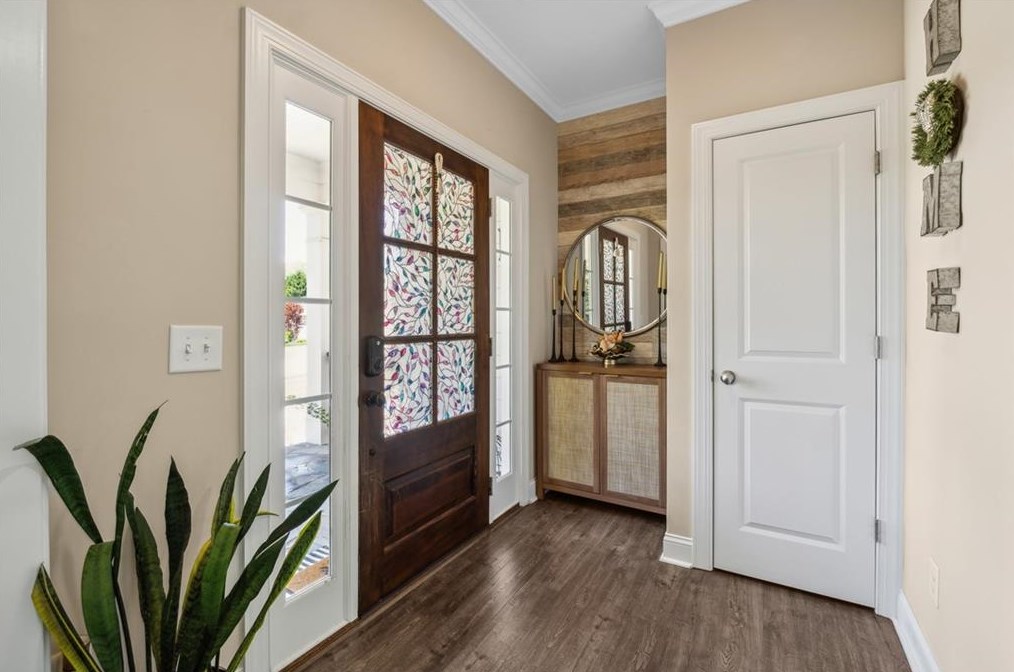 3605 Phoenix Cove Dr, Gainesville, GA 30506-4671