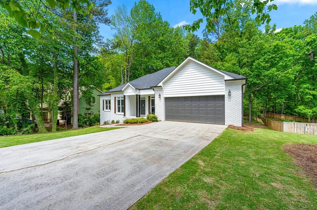 5785 Elm Tree Dr, Buford, GA 30518