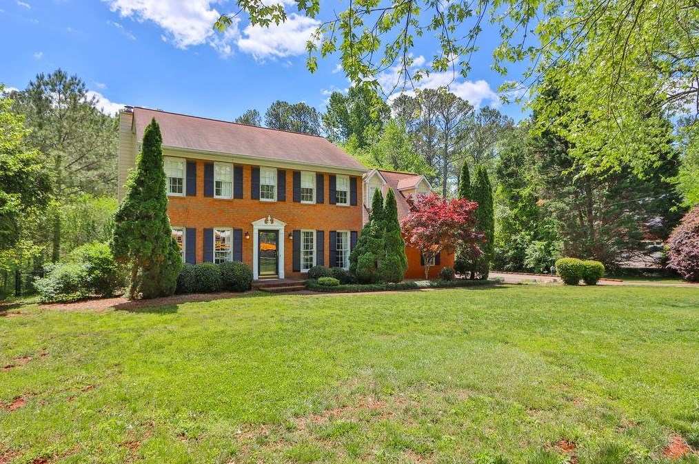 3516 Starwood Trl, Lilburn, GA 30047-2447