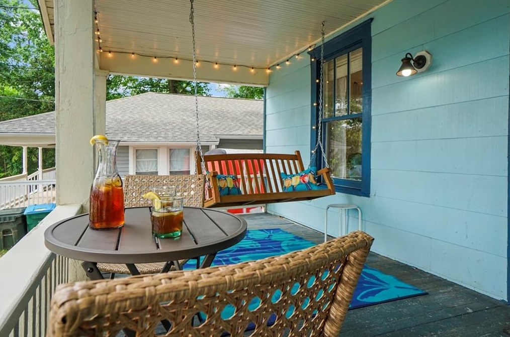 3284 Stillwood Dr, Atlanta GA  30354-1422 exterior