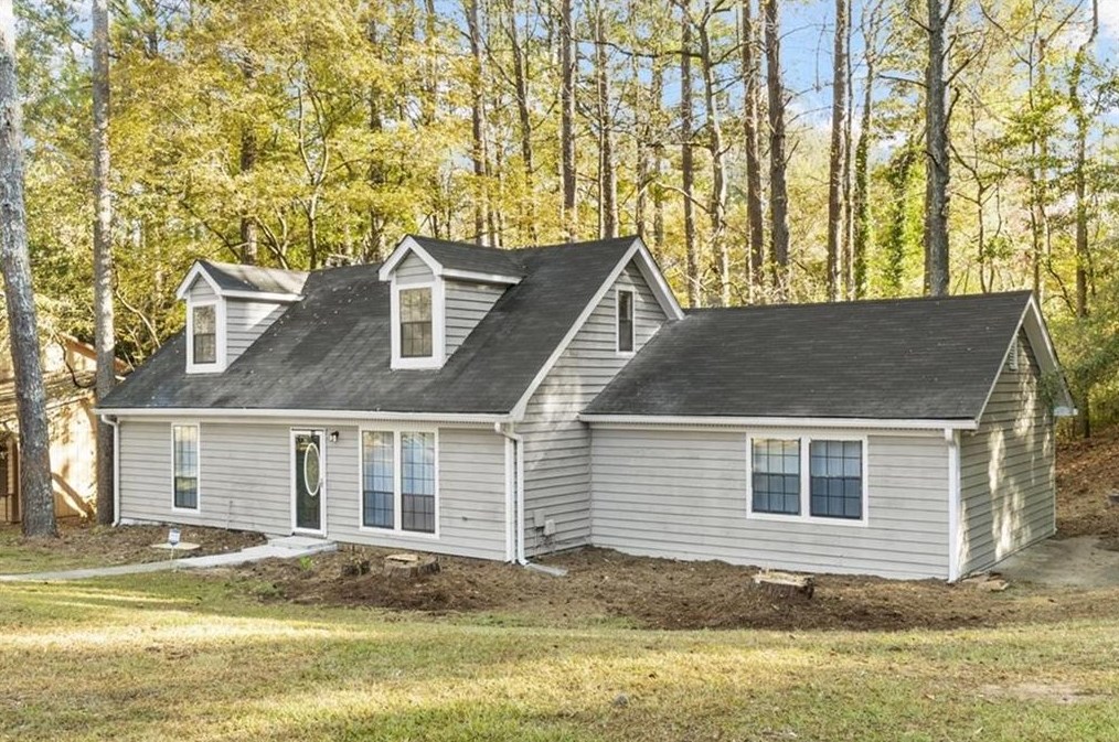 806 Longfellow Ct, Stone Mountain, GA 30088