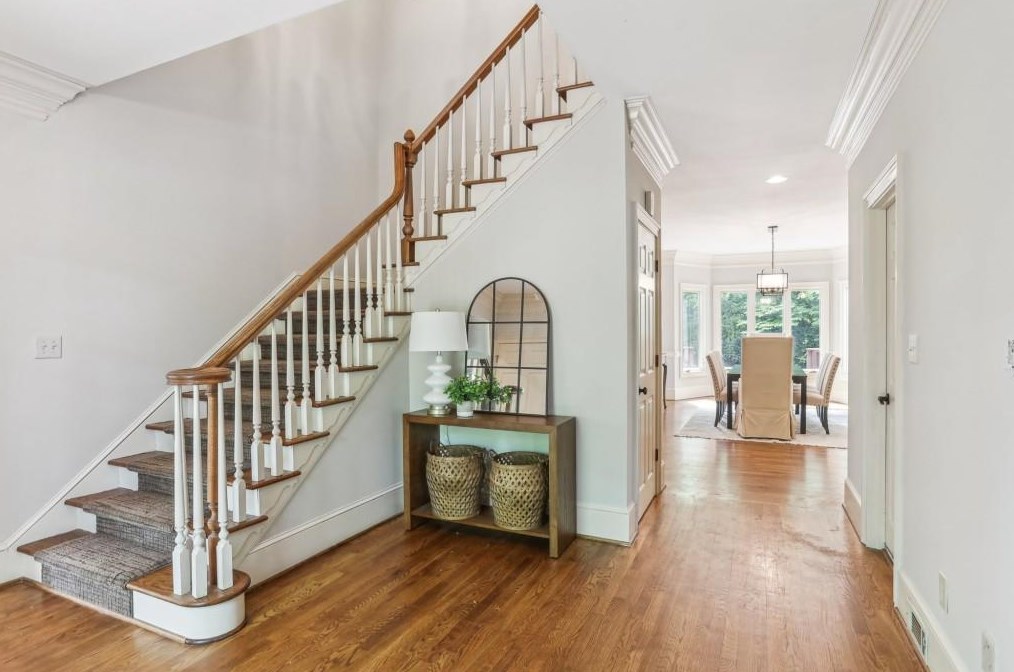 100 Spindale Ct, Atlanta GA  30350-1060 exterior