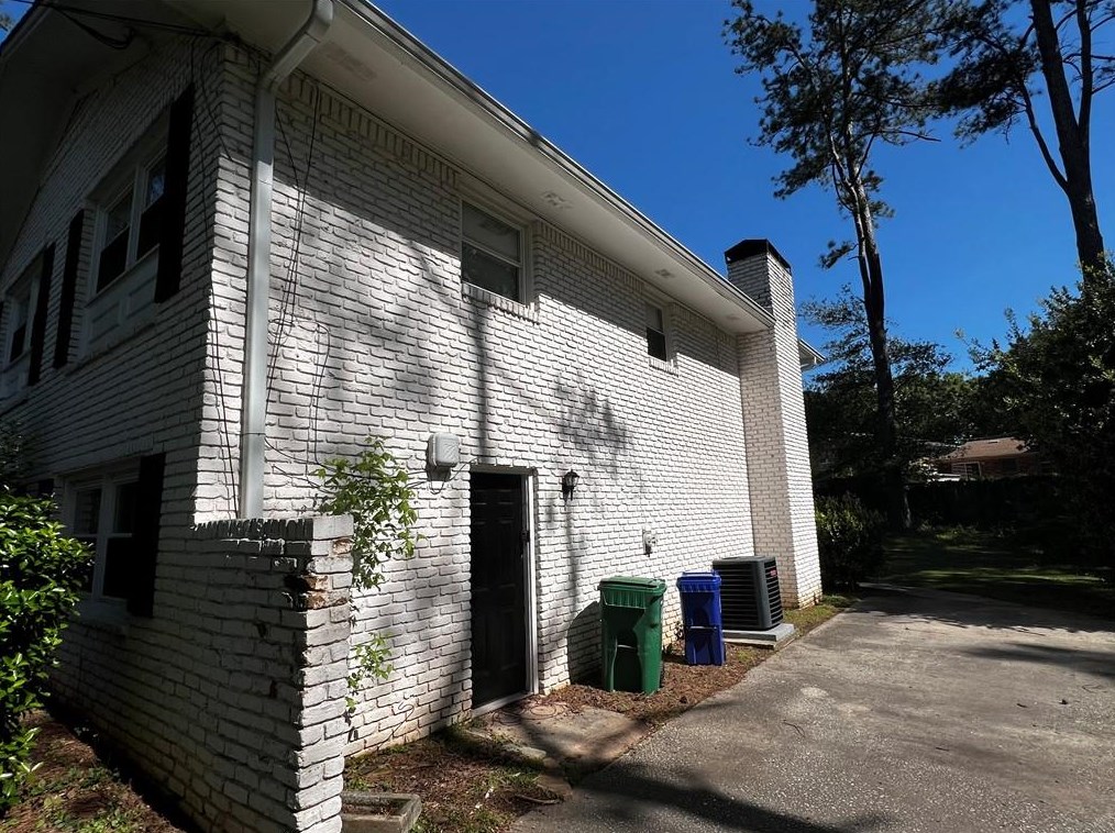 2158 Oregon Ct, Decatur GA  30032-6021 exterior