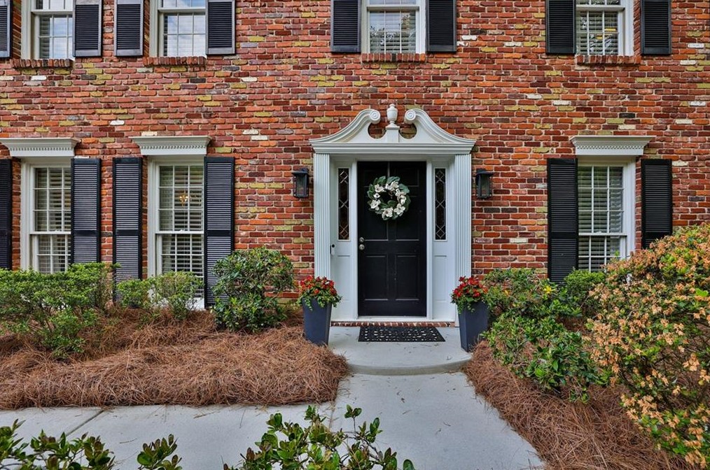 280 Spring Ridge Dr, Roswell, GA 30076-2686
