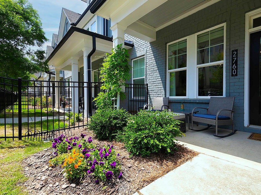 2760 Bell Dr, Smyrna GA  30080-2602 exterior
