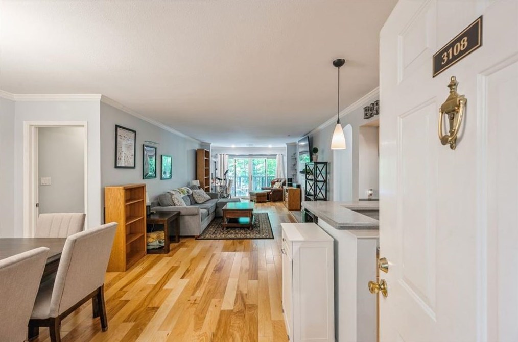 3108 Pine Heights Dr, Atlanta GA  30324-2843 exterior