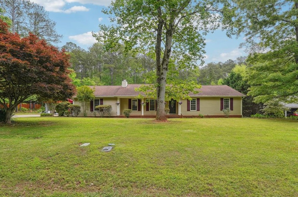 25 Eastwood Dr, Newnan, GA 30265-1306