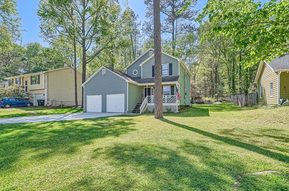 629 Lake Dr, Lithonia, GA 30039