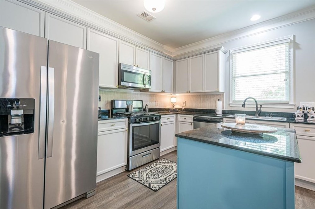 1268 Harris Commons Pl, Roswell GA  30076-4653 exterior