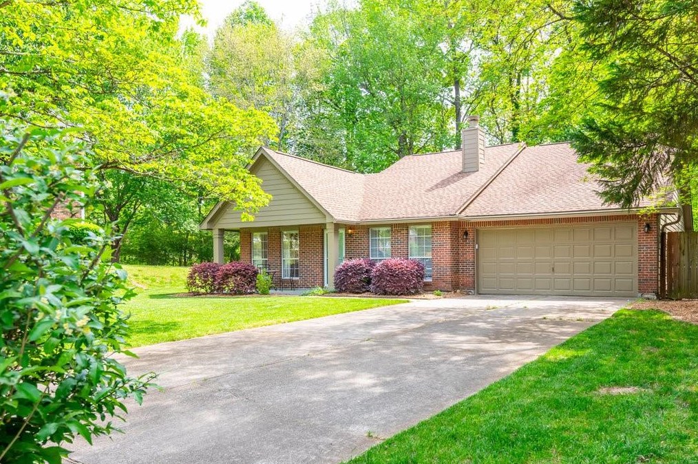 10890 Willow Meadow Cir, Alpharetta, GA 30022