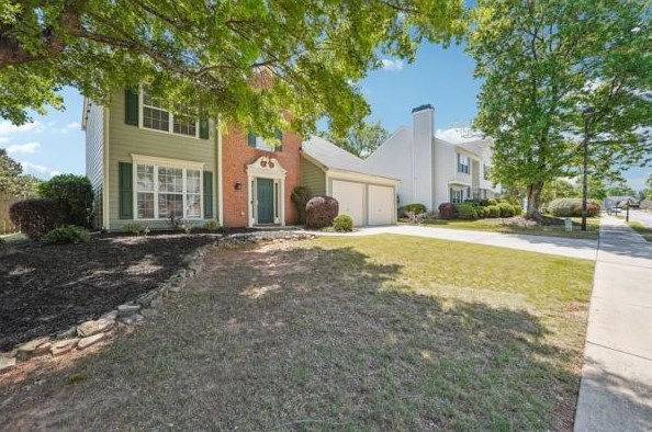 2072 Tallapoosa Dr, Duluth GA  30097-8125 exterior