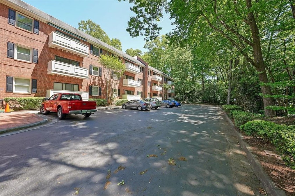 113 Ridley Howard Ct, Decatur GA  30030-2374 exterior