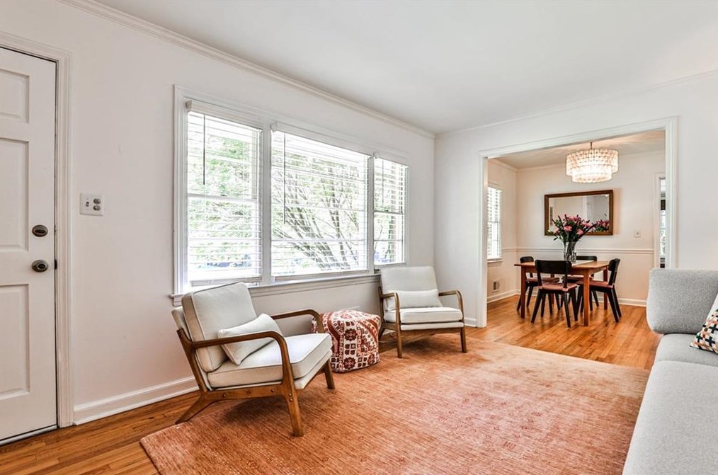 1052 Valley Dr, Decatur GA  30033-4207 exterior