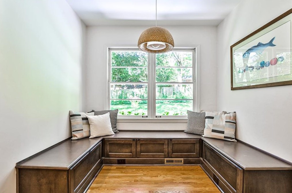 1052 Valley Dr, Decatur GA  30033-4207 exterior